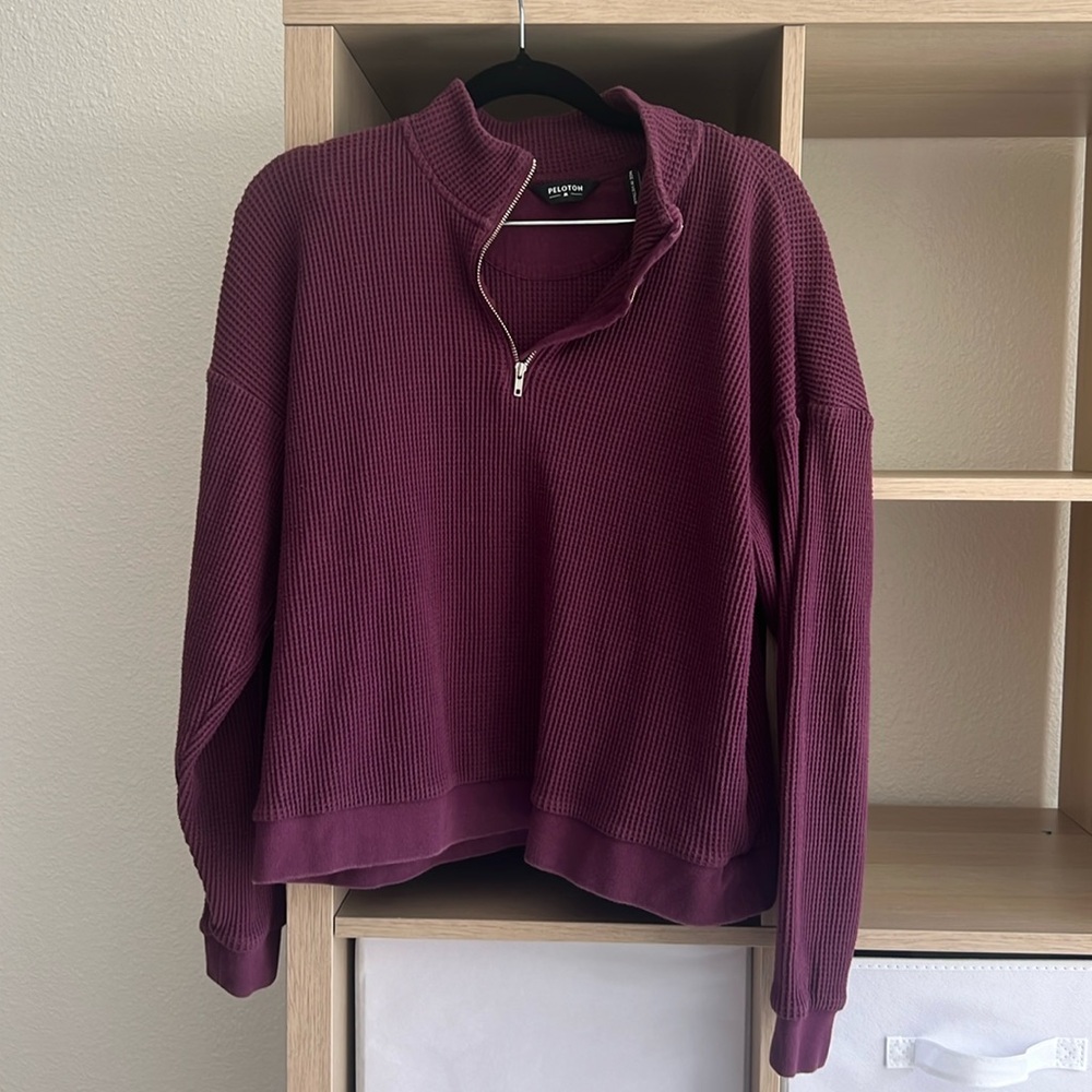 Peloton Knit Athletic Sweatshirt in Burgundy Size Medium